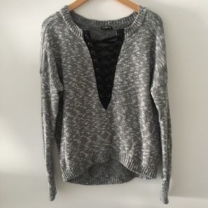 EXPRESS GRAY KNIT SWEATER